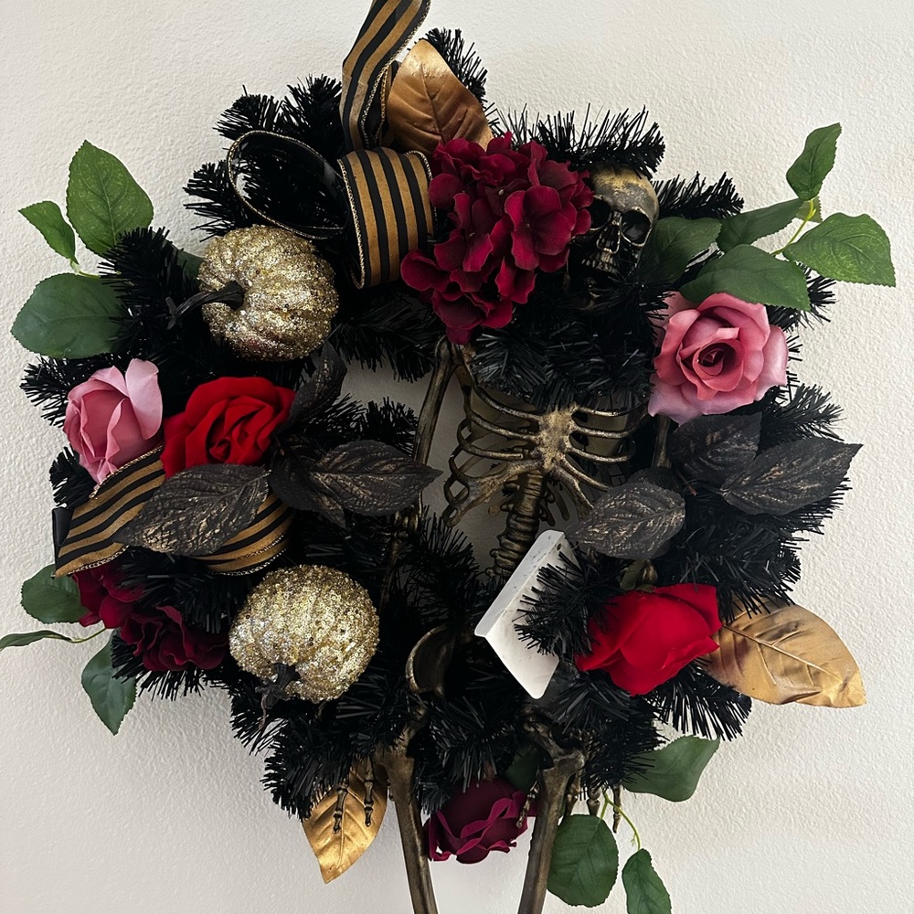 Halloween skeleton skull wreath goth emo black 26” new